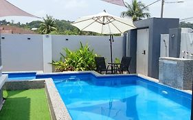 Kelabu Homestay With Private Pool